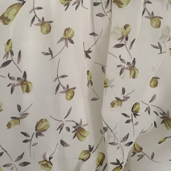 Pretty Little Thing Longsleeve Floral Dress US Size 4 - Picture 3 of 6